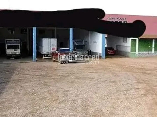 Loja com 2400m², à venda, no bairro Santa Felicidade em Cascavel