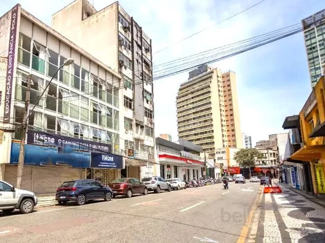 Comercial à venda, no bairro Centro em Curitiba