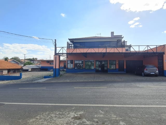 Prédio com 450m² 3 quartos e 3 banheiros, à venda, no bairro Centro em Carambeí