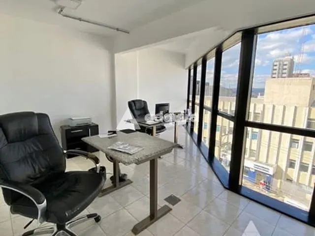 Sala com 62m², para alugar, no bairro Centro em Ponta Grossa