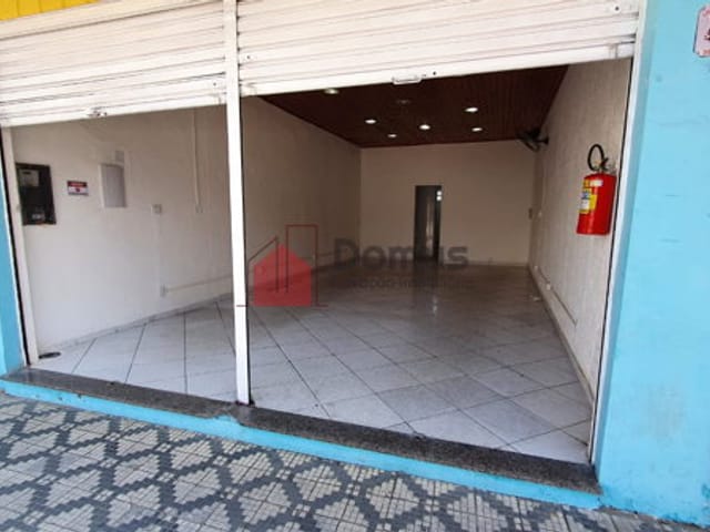 Comercial com 45m², para alugar, no bairro Centro em Pindamonhangaba