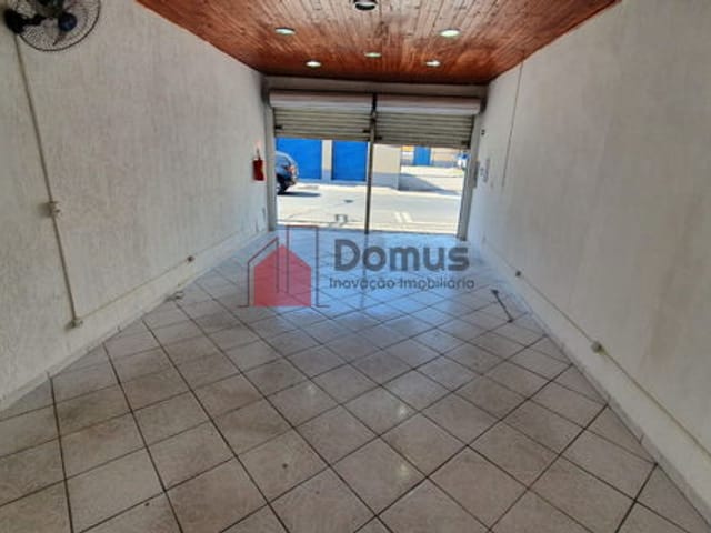 Comercial com 45m², para alugar, no bairro Centro em Pindamonhangaba