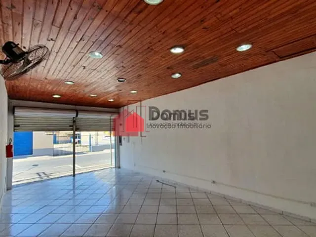 Comercial com 45m², para alugar, no bairro Centro em Pindamonhangaba