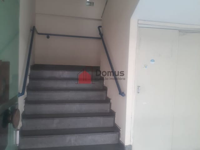 Comercial com 1055m², para alugar, no bairro Centro em Pindamonhangaba