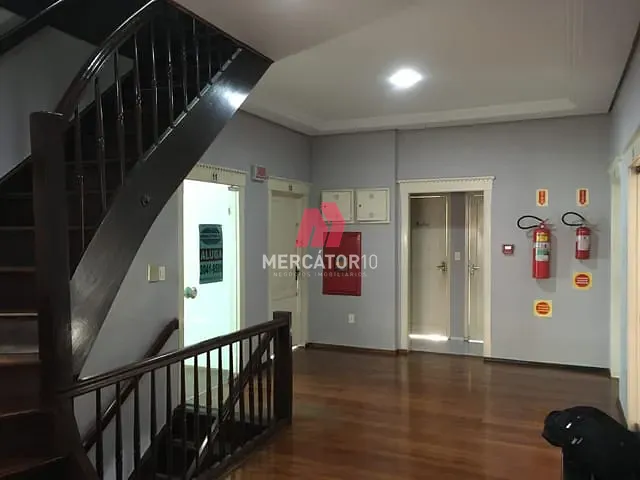 Sala com 200m², para alugar, no bairro Centro em Blumenau