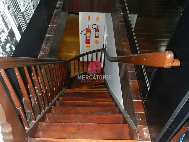 Sala com 200m², para alugar, no bairro Centro em Blumenau