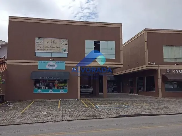 Comercial com 600m², à venda, no bairro Jardim das Indústrias em São José Dos Campos