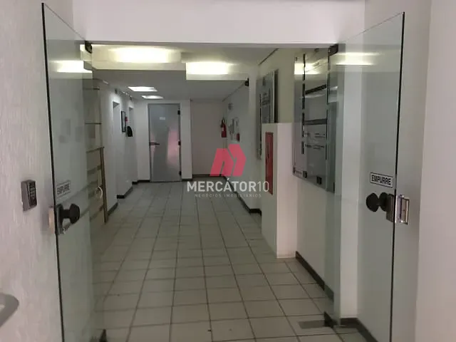 Sala para alugar, no bairro Centro em Blumenau