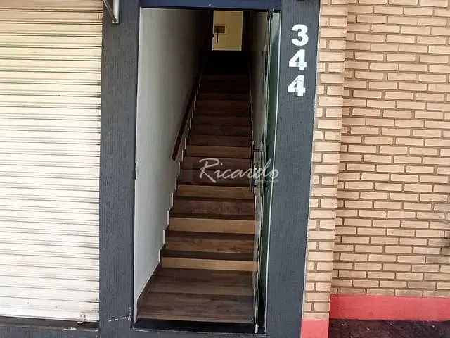 Sala com 70m² 1 quarto e 1 banheiro, para alugar, no bairro Centro em Arapongas
