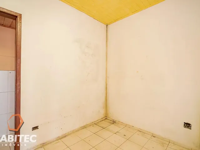 Comercial com 566m², à venda, no bairro Boqueirão em Curitiba
