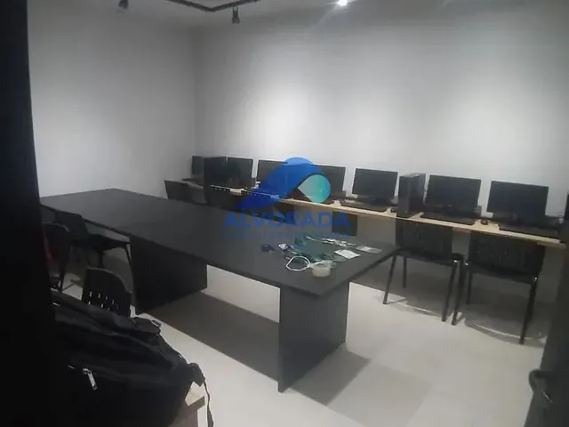 Comercial com 10m², à venda ou para alugar, no bairro Vila Ema em São José Dos Campos