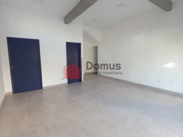 Sala para alugar, no bairro São Benedito em Pindamonhangaba