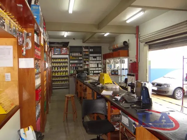 Comercial à venda, no bairro São Lourenço em Curitiba