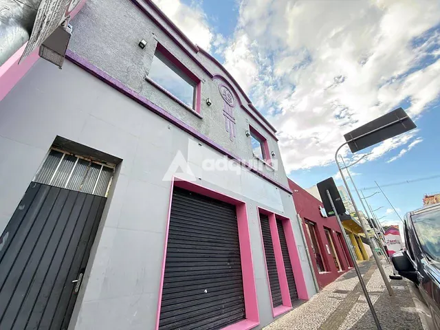 Casa para alugar, no bairro Centro em Ponta Grossa