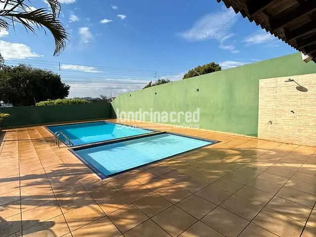 Comercial com 450m², à venda, no bairro Colúmbia em Londrina