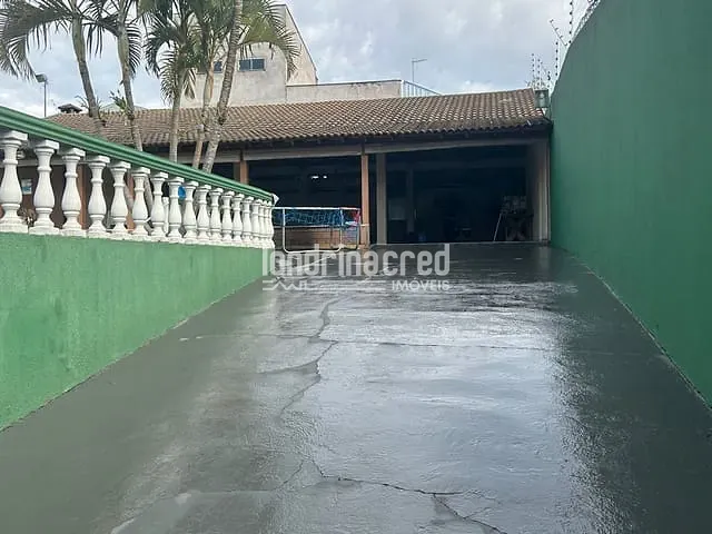 Comercial com 450m², à venda, no bairro Colúmbia em Londrina