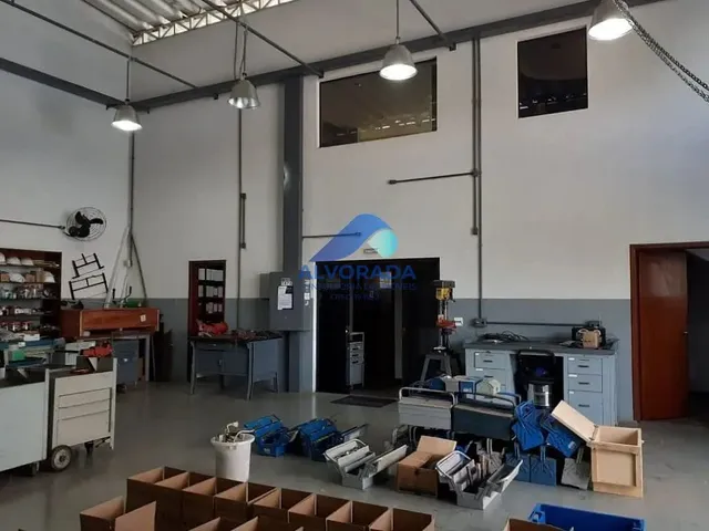 Comercial com 379m², à venda, no bairro Jardim das Indústrias em São José Dos Campos