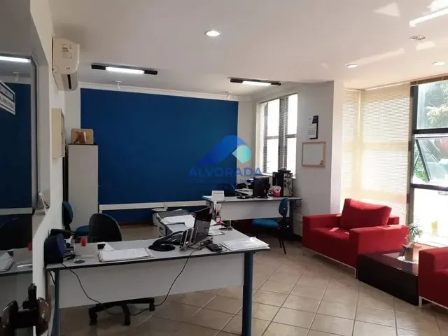 Comercial com 379m², à venda, no bairro Jardim das Indústrias em São José Dos Campos