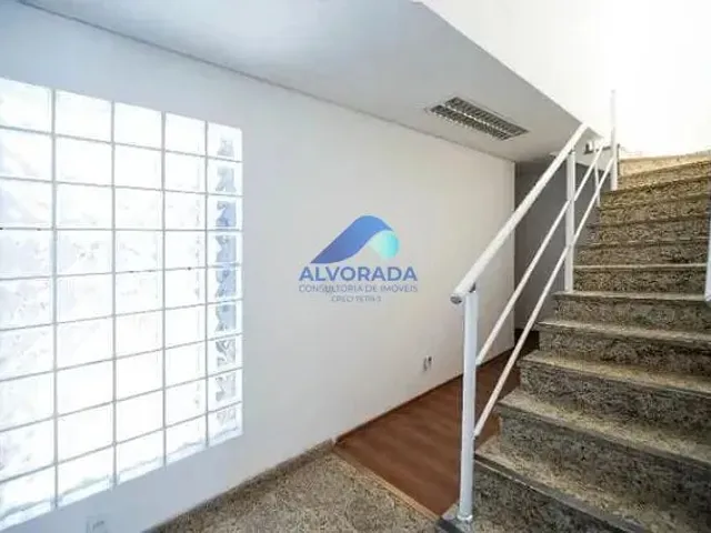 Comercial com 197m², à venda ou para alugar, no bairro Jardim Satélite em São José Dos Campos