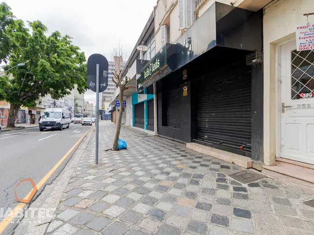 Comercial com 796m², à venda, no bairro Centro em Curitiba