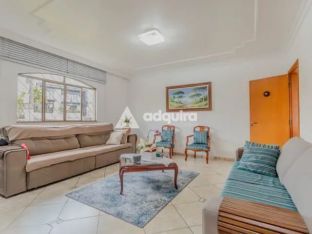 Casa com 454m², à venda, no bairro Jardim Carvalho em Ponta Grossa