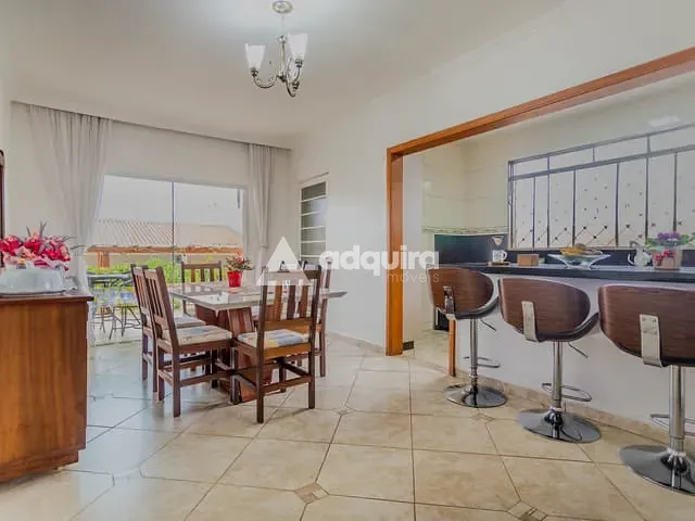 Casa com 454m², à venda, no bairro Jardim Carvalho em Ponta Grossa