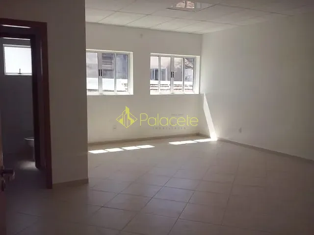 Sala para alugar, no bairro Centro em Pindamonhangaba