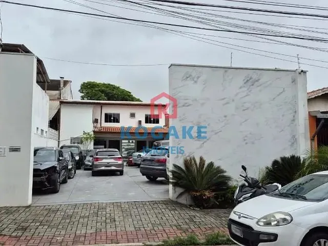 Comercial com 250m², à venda ou para alugar, no bairro Jardim Motorama em São José Dos Campos