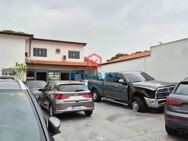 Comercial com 250m², à venda ou para alugar, no bairro Jardim Motorama em São José Dos Campos