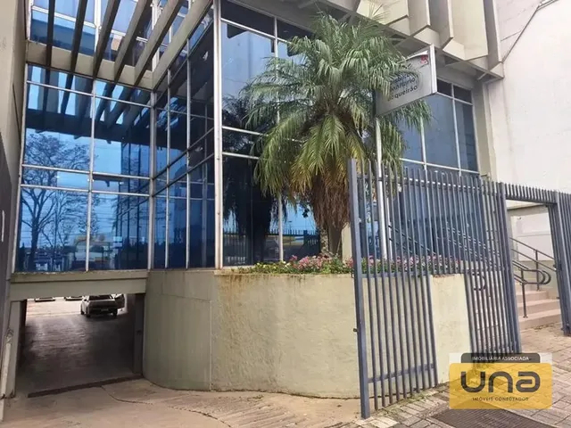 Comercial à venda, no bairro HAUER em Curitiba