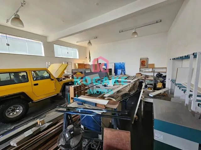 Comercial com 250m², à venda ou para alugar, no bairro Bosque dos Eucaliptos em São José Dos Campos