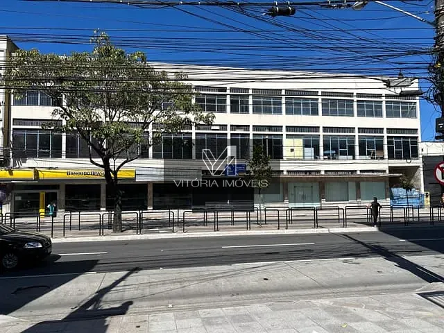 Comercial com 6500m², à venda ou para alugar, no bairro JUCUTUQUARA em Vitoria