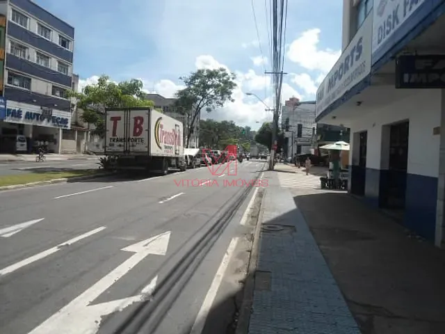 Comercial com 6500m², à venda ou para alugar, no bairro JUCUTUQUARA em Vitoria