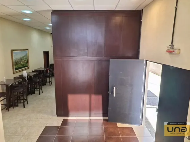 Comercial à venda, no bairro SANTA FELICIDADE em Curitiba