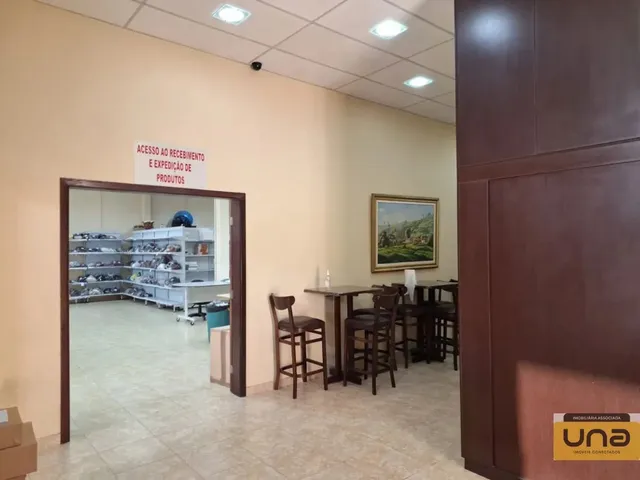 Comercial à venda, no bairro SANTA FELICIDADE em Curitiba