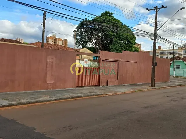 Terreno com 581m², à venda, no bairro Centro em Londrina