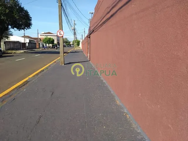 Terreno com 581m², à venda, no bairro Centro em Londrina