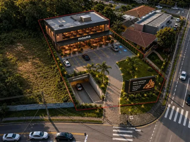 Comercial à venda, no bairro Campo Comprido em Curitiba
