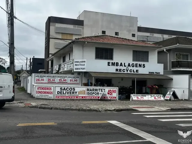 Comercial com 346m², à venda, no bairro Santa Quitéria em Curitiba