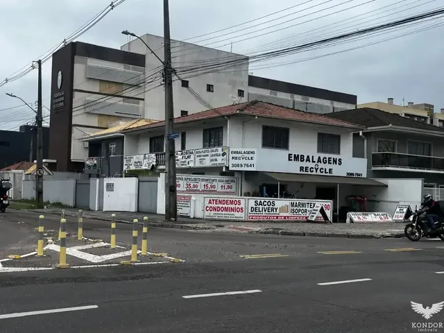 Comercial com 346m², à venda, no bairro Santa Quitéria em Curitiba