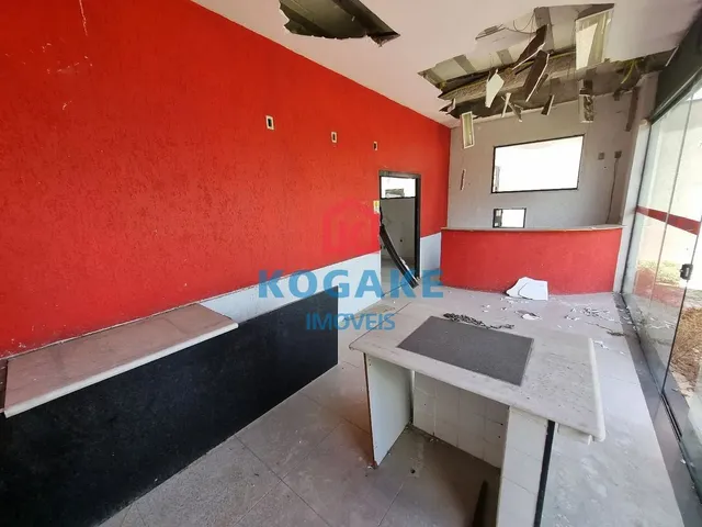 Comercial com 301m², à venda ou para alugar, no bairro Centro em São José Dos Campos