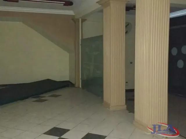 Comercial à venda, no bairro Centro em Curitiba