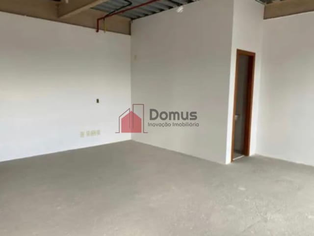 Sala com 40m², à venda, no bairro Centro em Pindamonhangaba