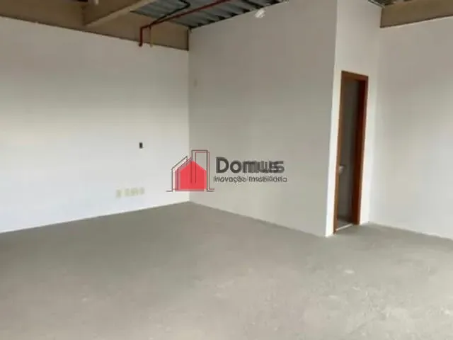 Sala com 40m², à venda, no bairro Centro em Pindamonhangaba