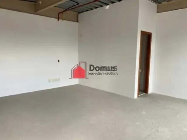 Sala com 40m², à venda, no bairro Centro em Pindamonhangaba