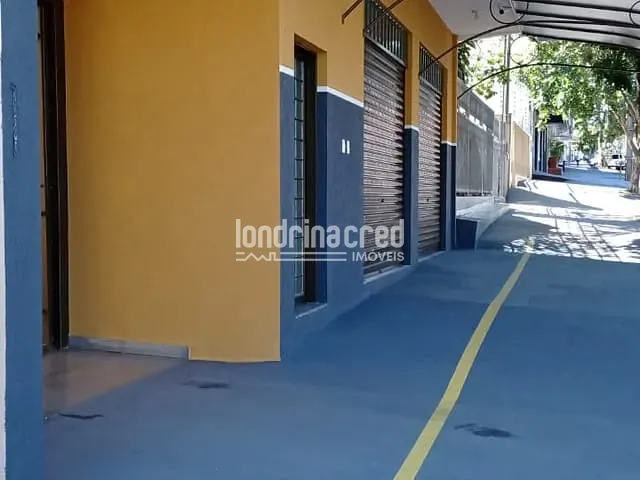 Galpão / Barracão com 207m², à venda, no bairro Parque Palmeiras em Maringá