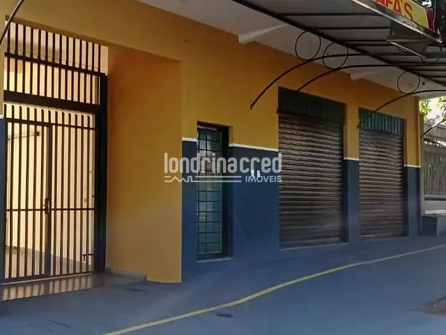 Galpão / Barracão com 207m², à venda, no bairro Parque Palmeiras em Maringá