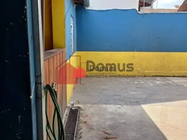 Comercial com 300m², para alugar, no bairro Maria Áurea em Pindamonhangaba