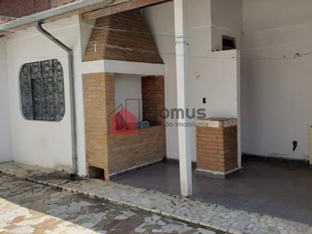 Comercial com 345m², para alugar, no bairro São Benedito em Pindamonhangaba