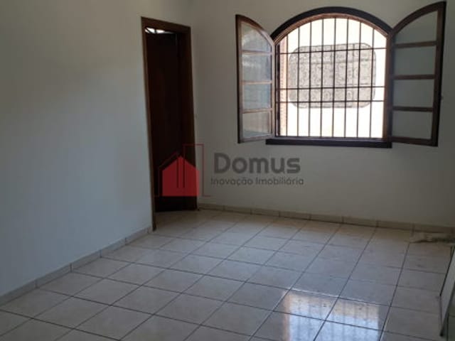 Comercial com 345m², para alugar, no bairro São Benedito em Pindamonhangaba